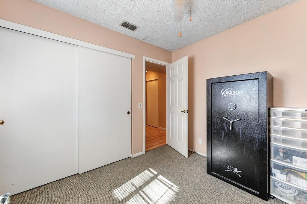 Detail Gallery Image 25 of 39 For 4970 Curve Wood Way, Sacramento,  CA 95841 - 4 Beds | 2 Baths