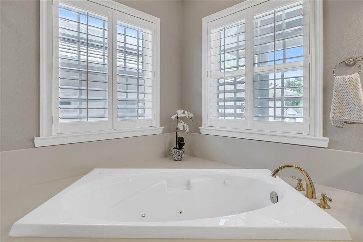 Detail Gallery Image 39 of 90 For 1 Sanguinetti Ct #31,  Copperopolis,  CA 95228 - 4 Beds | 4 Baths