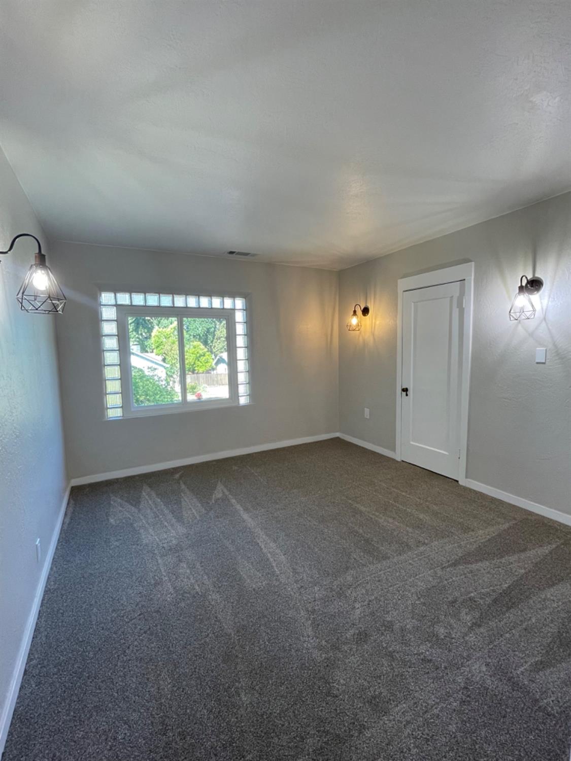 Detail Gallery Image 15 of 49 For 1234 N Baker, Stockton,  CA 95203 - 3 Beds | 1/1 Baths