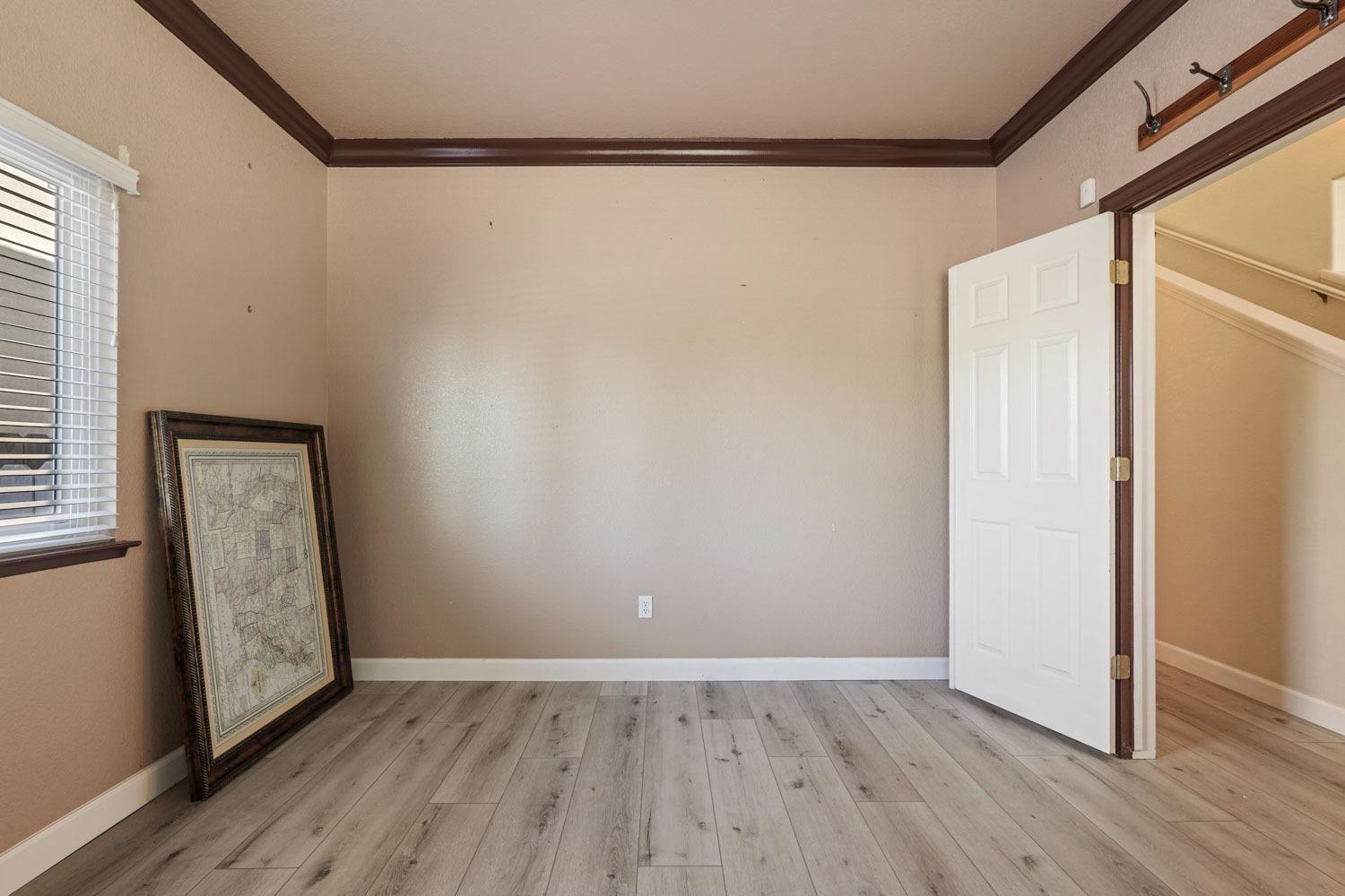 Detail Gallery Image 8 of 47 For 2512 Yosemite Ave, Escalon,  CA 95320 - 4 Beds | 2/1 Baths