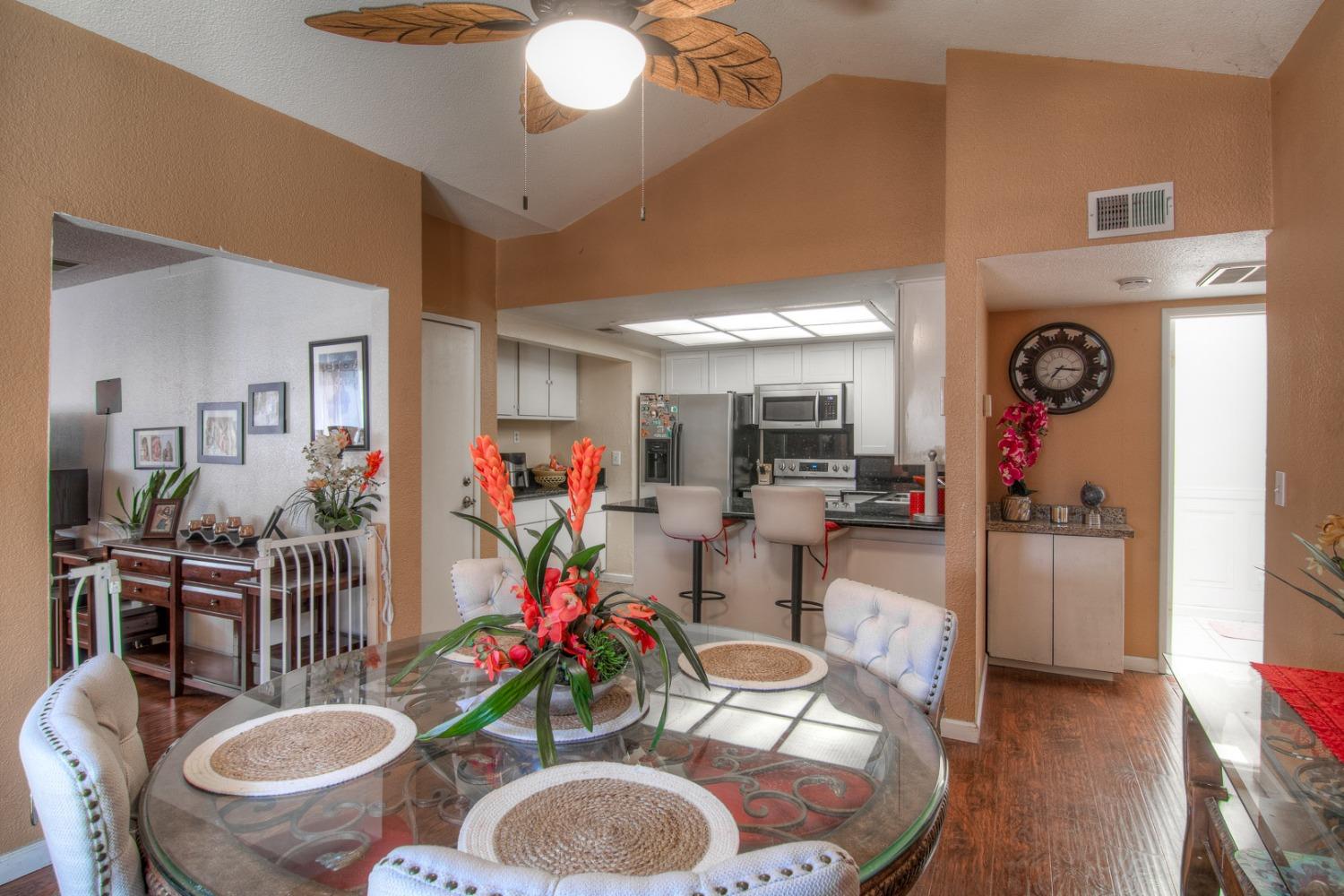 Detail Gallery Image 7 of 35 For 2438 Kaywood Ct, Rancho Cordova,  CA 95670 - 2 Beds | 2 Baths