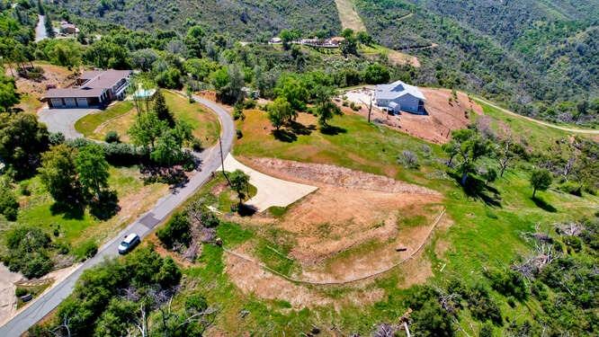 Candy Circle, Mokelumne Hill, California image 15