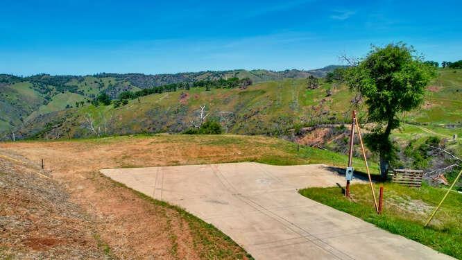 Candy Circle, Mokelumne Hill, California image 18