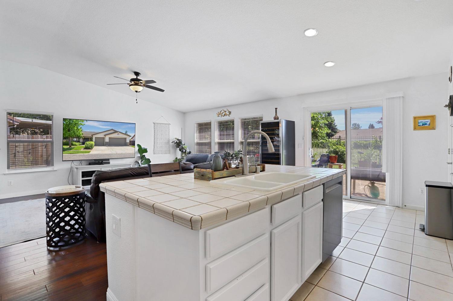 Detail Gallery Image 15 of 46 For 4464 Dusham Cir, Mather,  CA 95655 - 4 Beds | 2 Baths