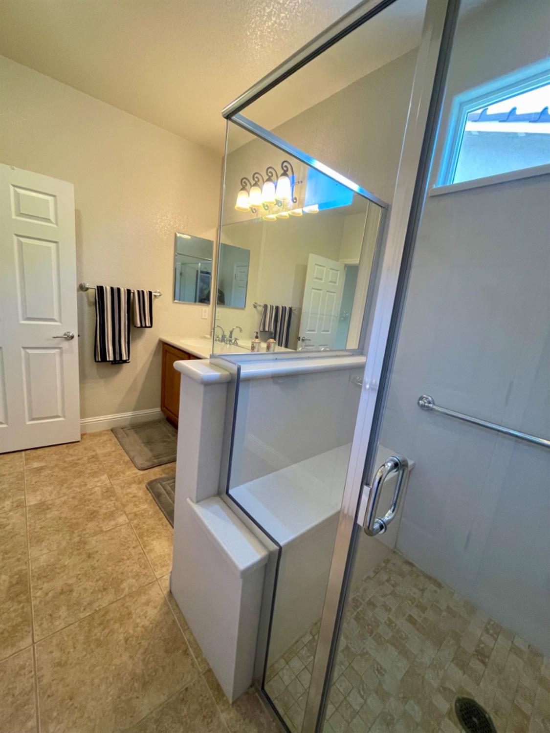 Detail Gallery Image 26 of 80 For 2337 Shadow Berry Dr, Manteca,  CA 95336 - 2 Beds | 2 Baths