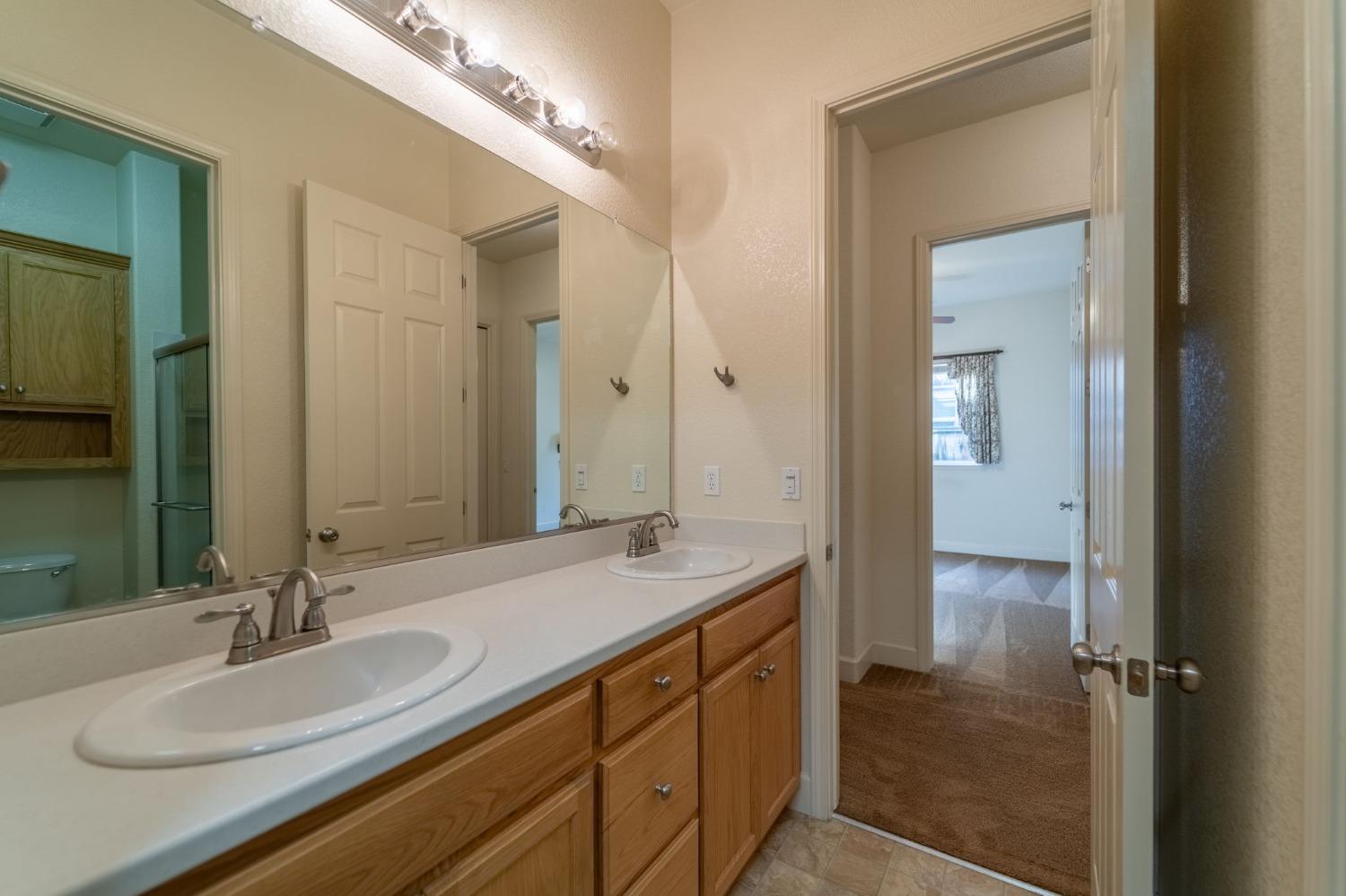 Detail Gallery Image 21 of 38 For 267 Greenstone Way, Ripon,  CA 95366 - 4 Beds | 2 Baths