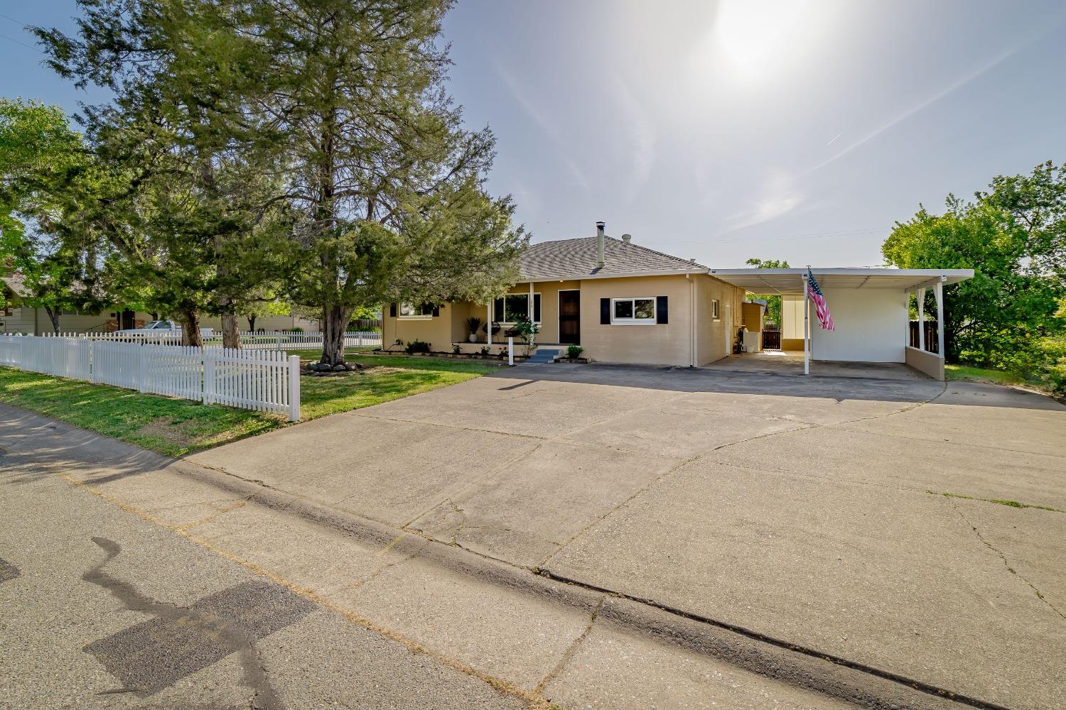 Photo of 1012 Harrison Ave in Lincoln, CA