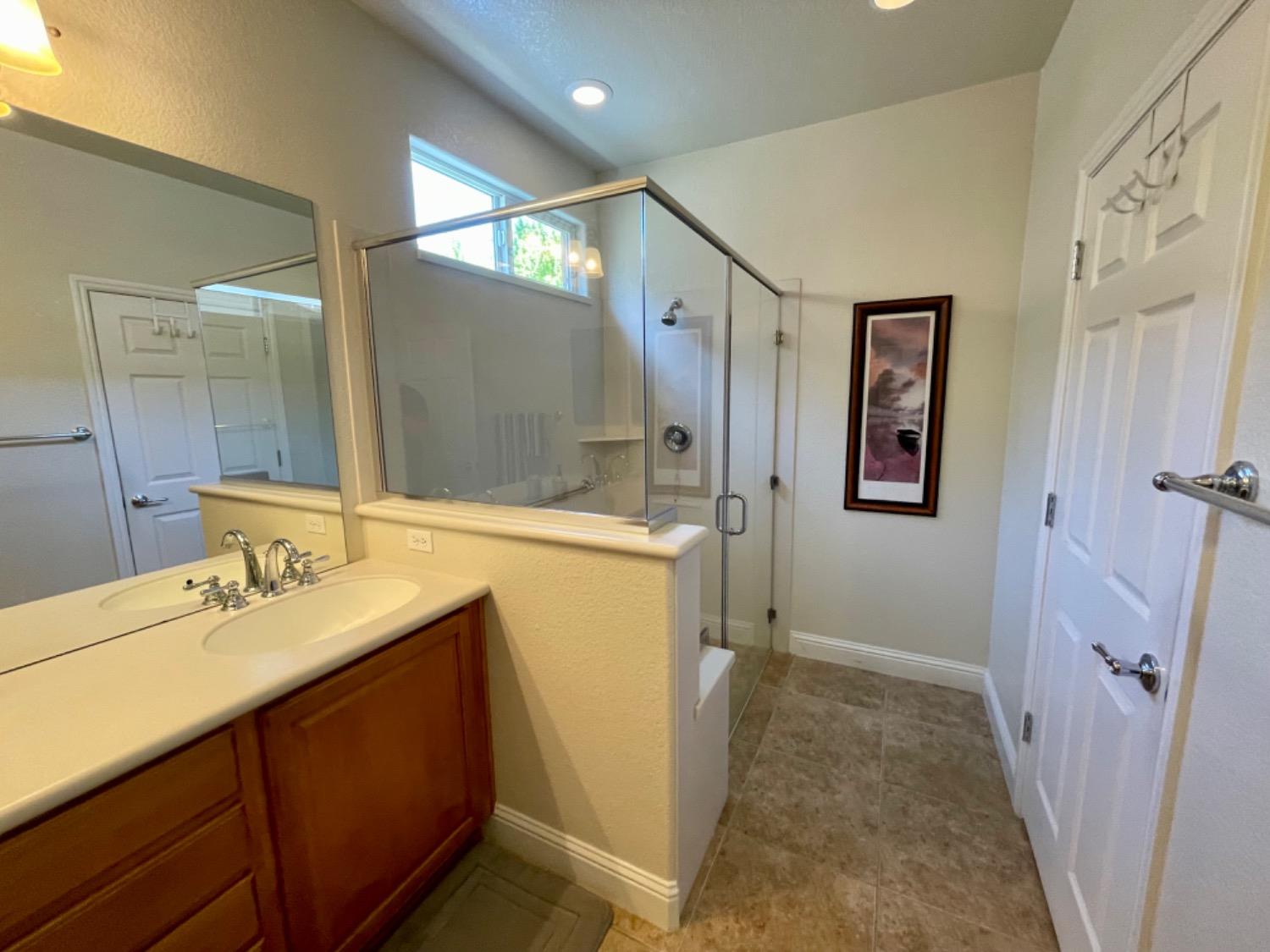 Detail Gallery Image 25 of 80 For 2337 Shadow Berry Dr, Manteca,  CA 95336 - 2 Beds | 2 Baths