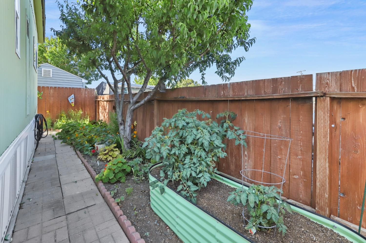 Detail Gallery Image 7 of 33 For 3431 Cherryland Ave 19, Stockton,  CA 95215 - 2 Beds | 2 Baths