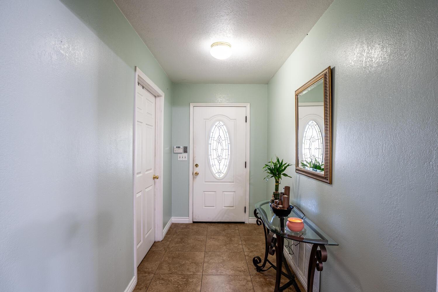 Detail Gallery Image 11 of 40 For 802 W Center St, Manteca,  CA 95337 - 4 Beds | 2 Baths