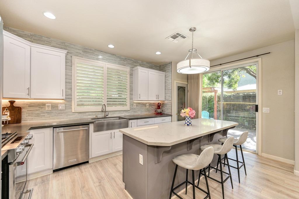 Detail Gallery Image 26 of 59 For 2460 Watercourse Way, Sacramento,  CA 95833 - 3 Beds | 2/1 Baths