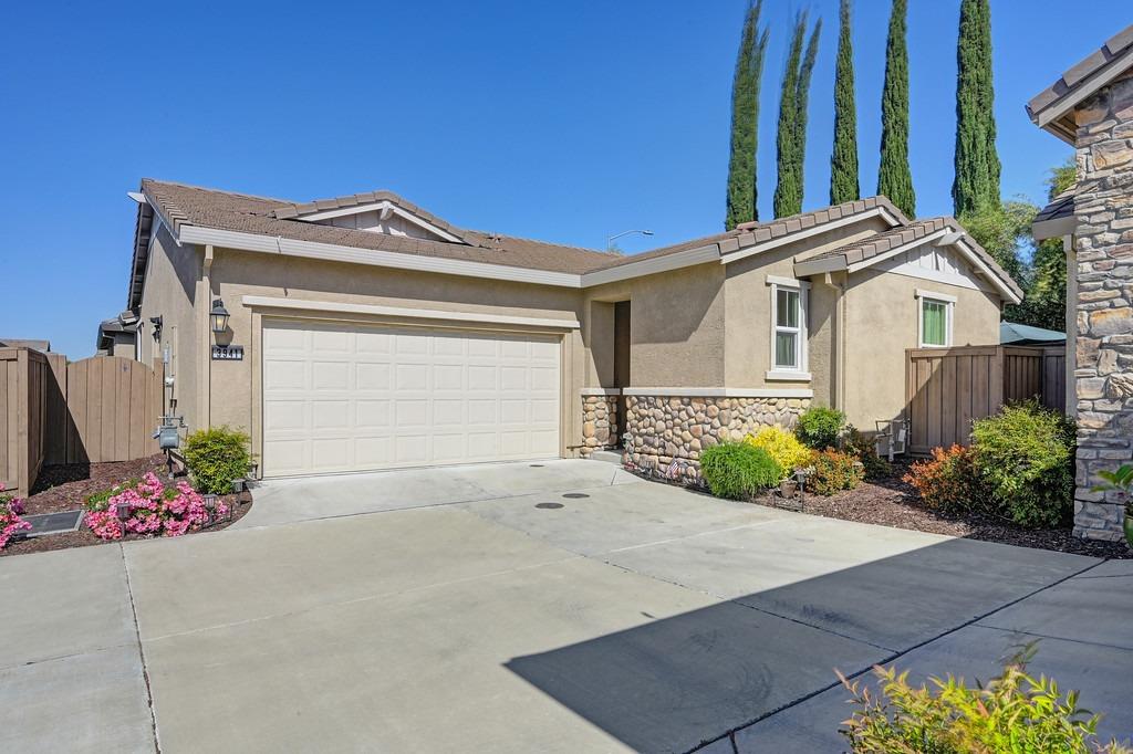 Detail Gallery Image 3 of 84 For 3941 Arco Del Paso Ln, Sacramento,  CA 95834 - 2 Beds | 2 Baths