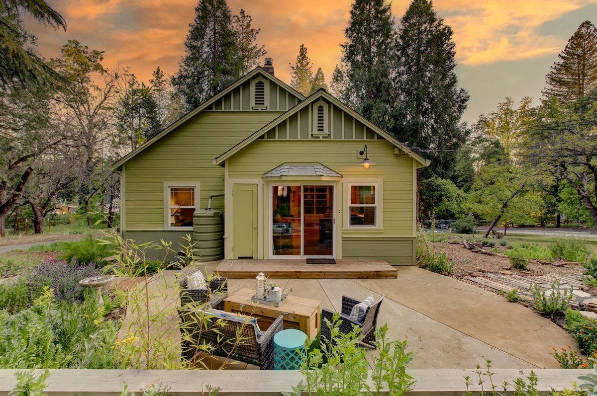 Detail Gallery Image 66 of 71 For 10976 Rough and Ready Hwy, Grass Valley,  CA 95945 - 3 Beds | 1/1 Baths