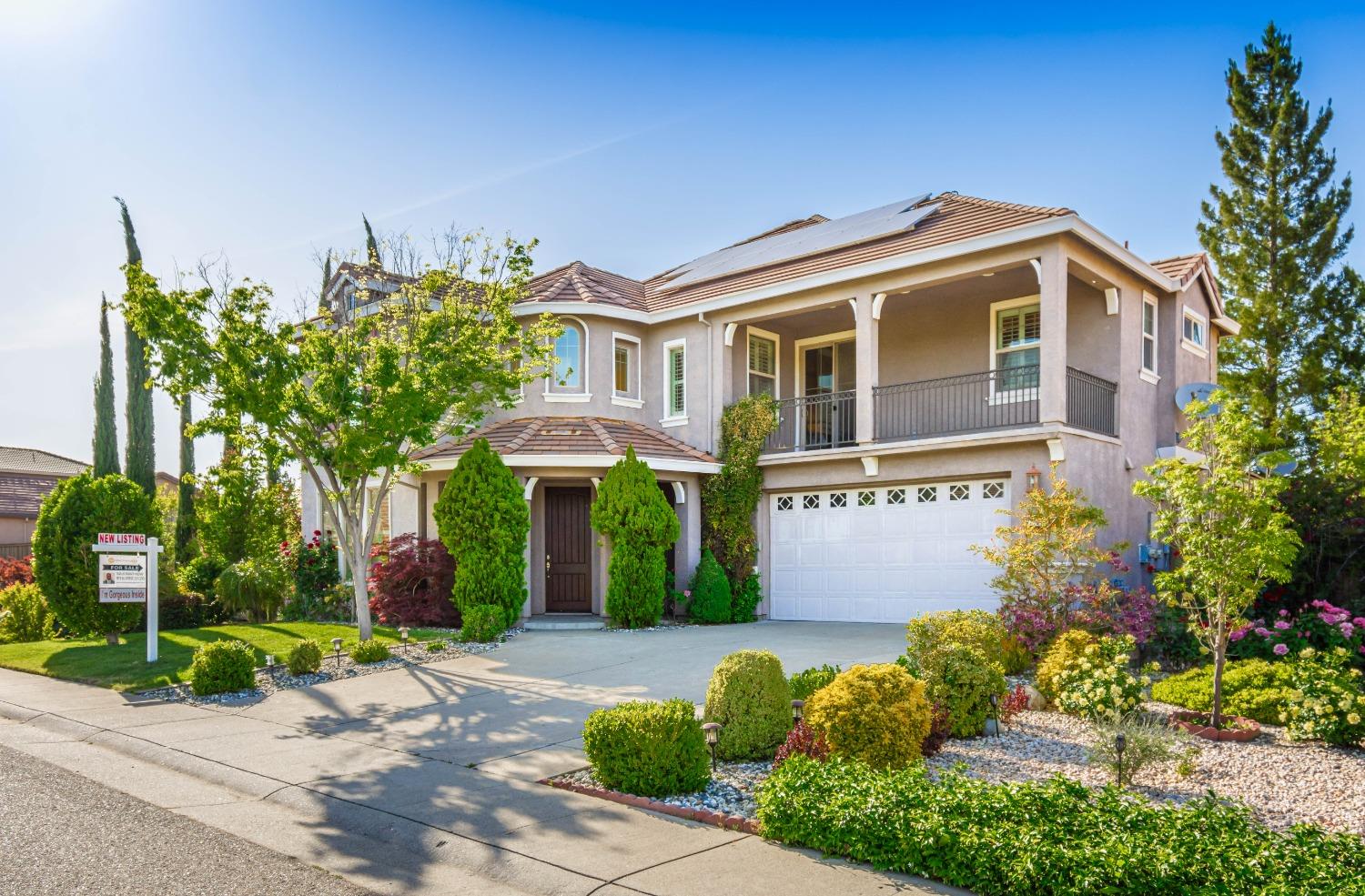 Discover this First-Time-On-Market treasure in the prestigious Empire Ranch neighborhood of Folsom, 