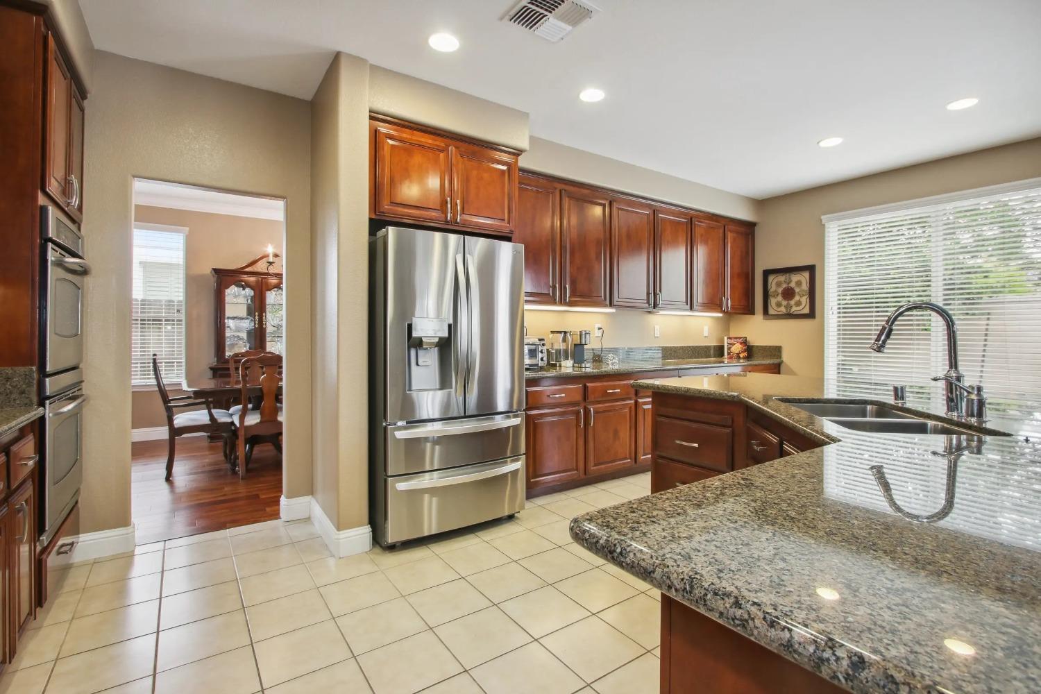 Detail Gallery Image 21 of 49 For 103 Montrose Ct, Lincoln,  CA 95648 - 5 Beds | 4 Baths