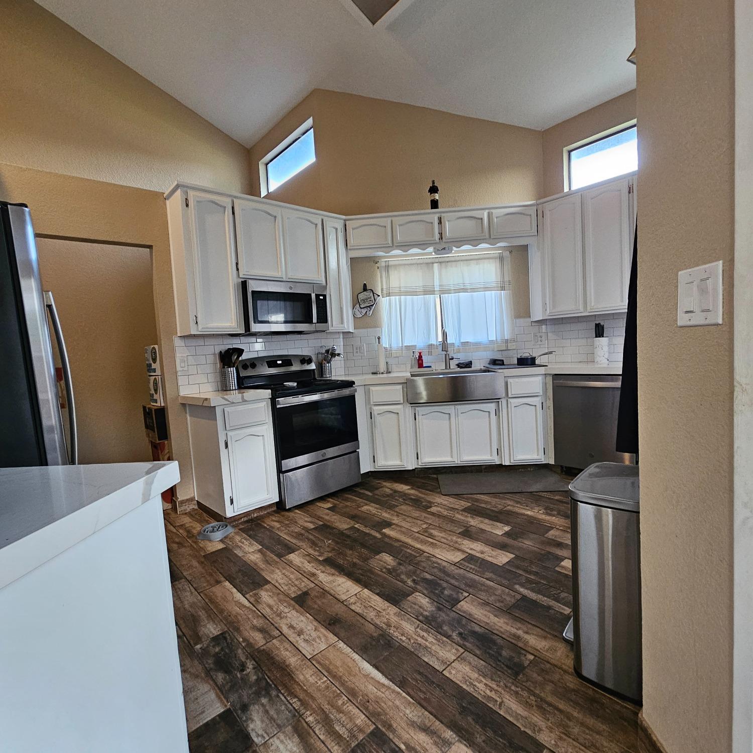 Detail Gallery Image 9 of 25 For 2421 Manor Oak Dr, Modesto,  CA 95355 - 3 Beds | 2 Baths