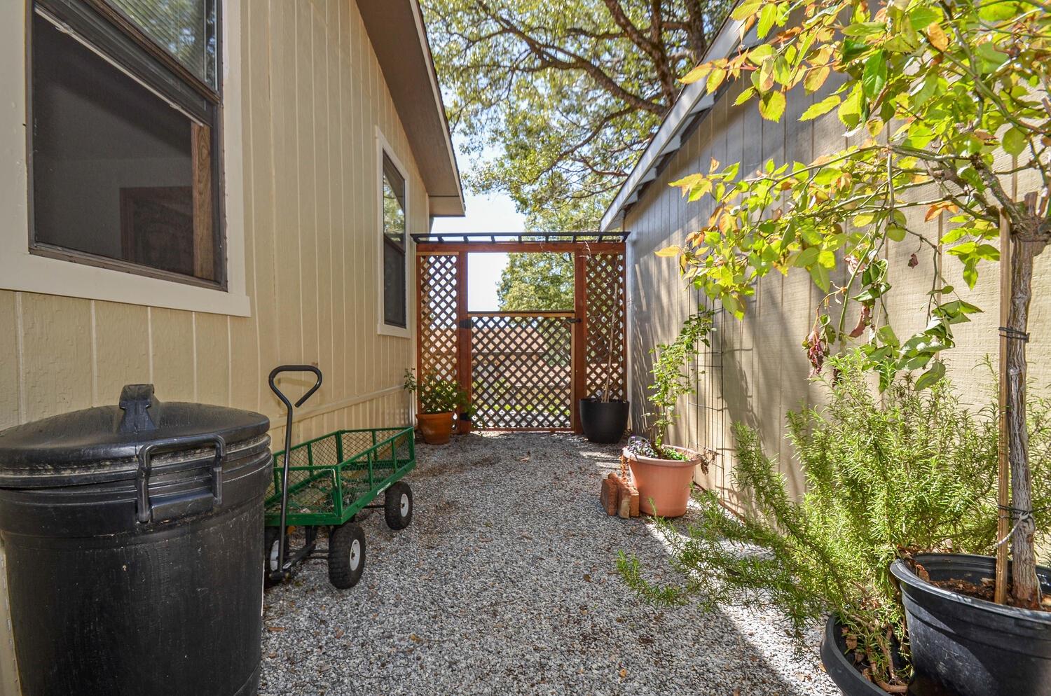 Detail Gallery Image 30 of 58 For 14074 Irishtown Rd 31, Pine Grove,  CA 95665 - 2 Beds | 2 Baths