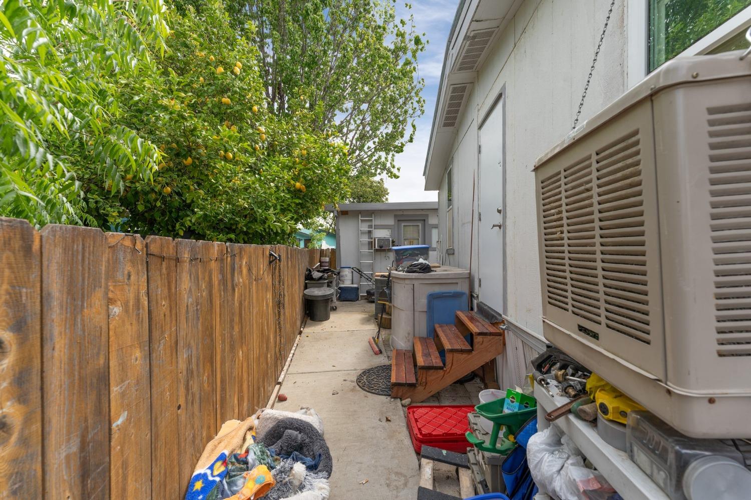 Detail Gallery Image 17 of 21 For 152 Cooper Ave, Sacramento,  CA 95823 - 4 Beds | 2 Baths