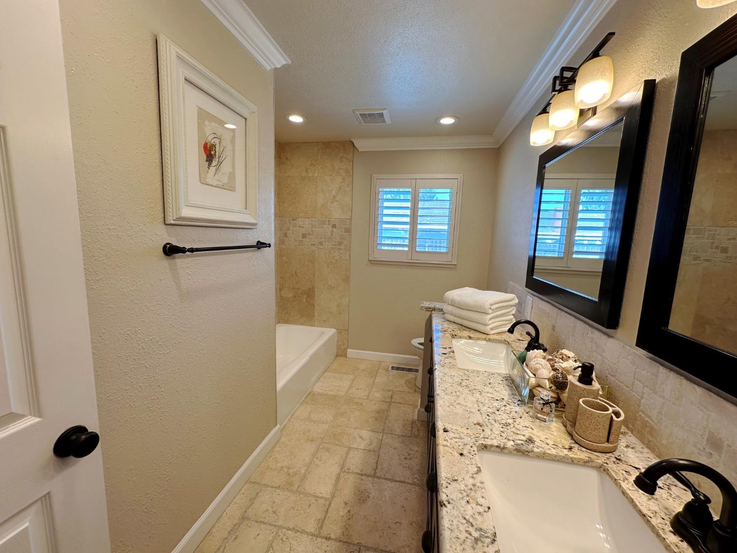Detail Gallery Image 61 of 86 For 336 Shady Acres Dr, Lodi,  CA 95242 - 3 Beds | 2/1 Baths