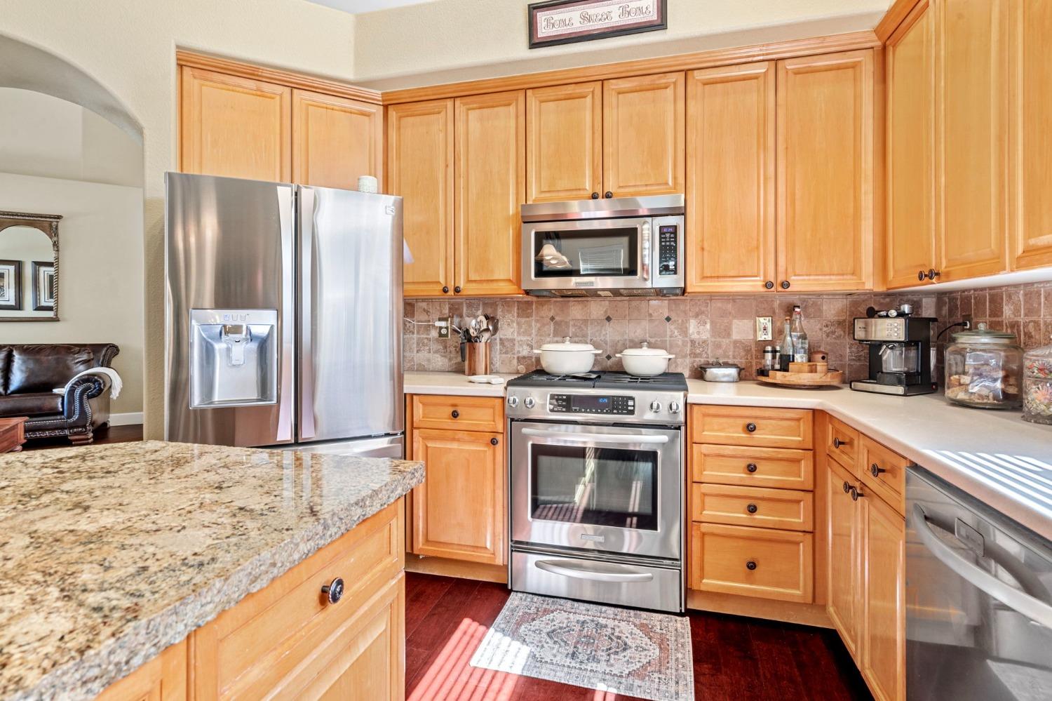 Detail Gallery Image 15 of 48 For 3148 Roland Garros Ln, Modesto,  CA 95355 - 4 Beds | 2/1 Baths