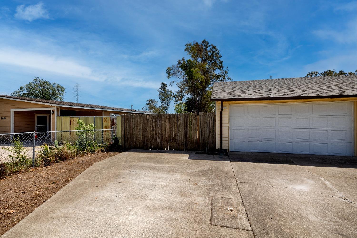 Detail Gallery Image 3 of 19 For 1636 C St, Rio Linda,  CA 95673 - 3 Beds | 1 Baths