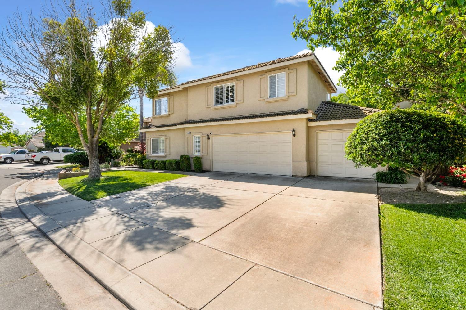 Detail Gallery Image 3 of 48 For 3148 Roland Garros Ln, Modesto,  CA 95355 - 4 Beds | 2/1 Baths