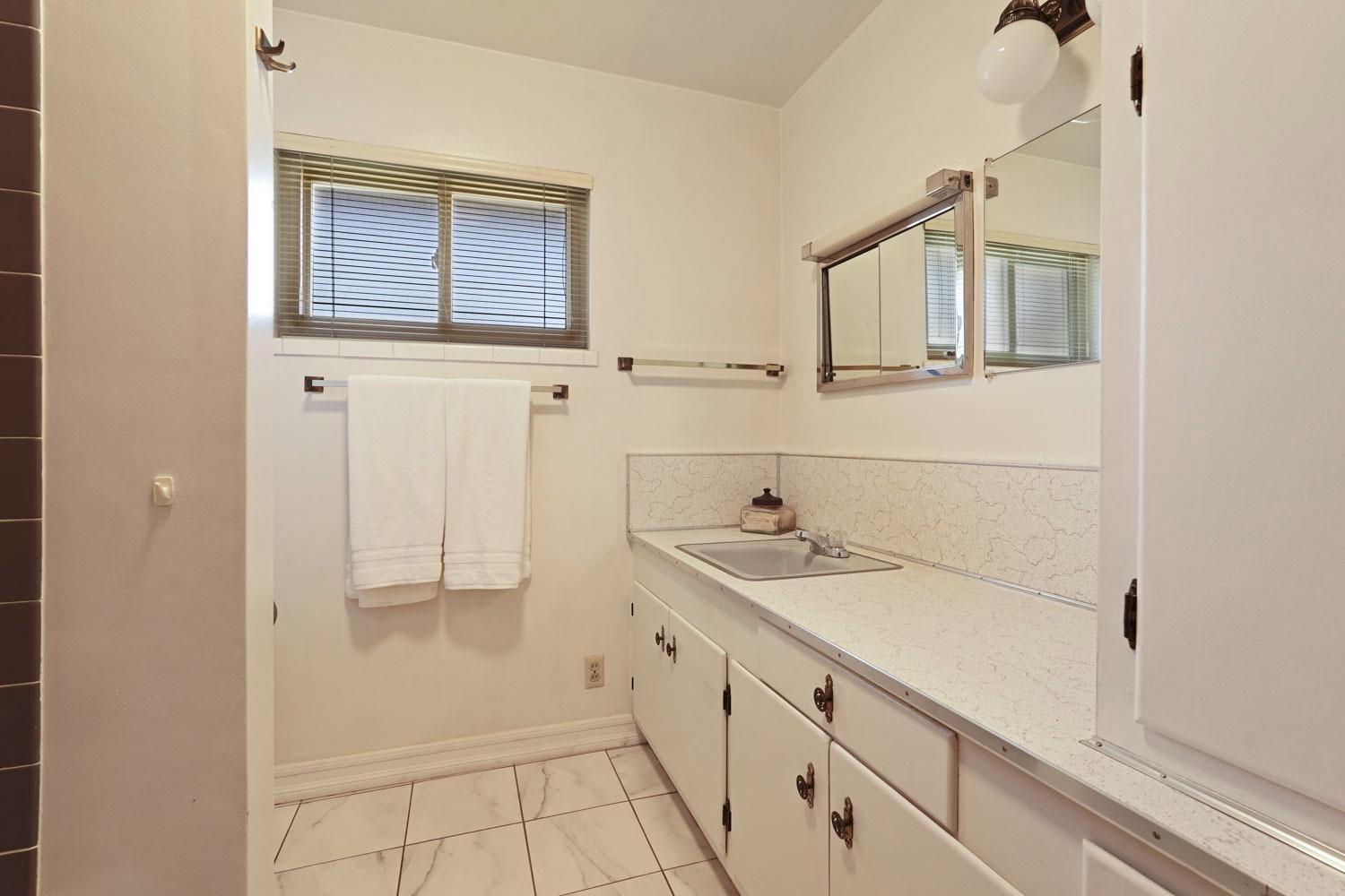 Detail Gallery Image 23 of 40 For 16617 S Austin Rd, Manteca,  CA 95336 - 3 Beds | 2 Baths