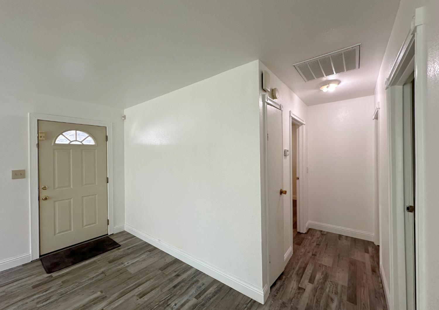 Detail Gallery Image 8 of 25 For 1230 Santa Fe Ave, Modesto,  CA 95351 - 2 Beds | 1 Baths