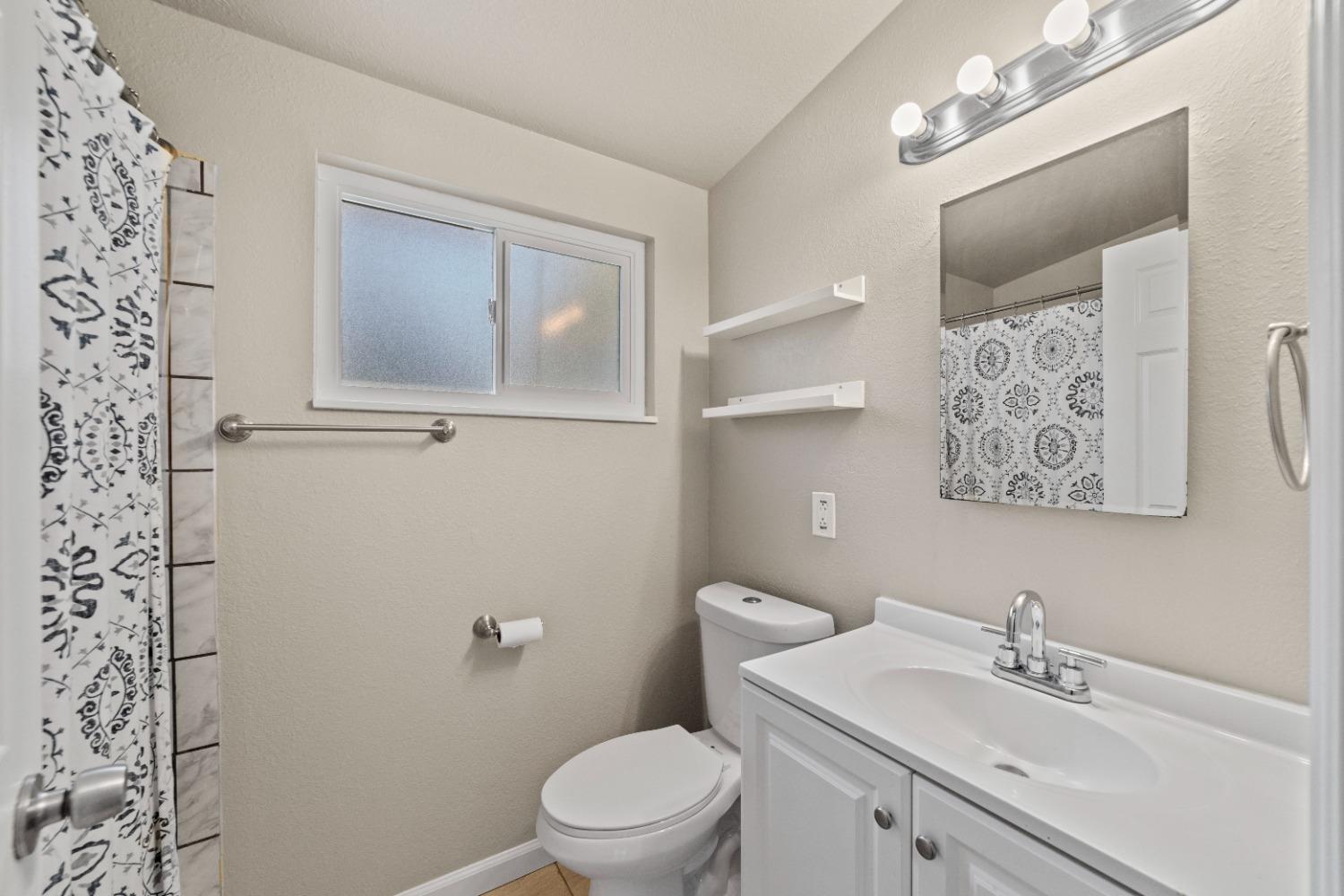 Detail Gallery Image 31 of 54 For 612 Mayfair Dr, Roseville,  CA 95678 - 3 Beds | 2 Baths