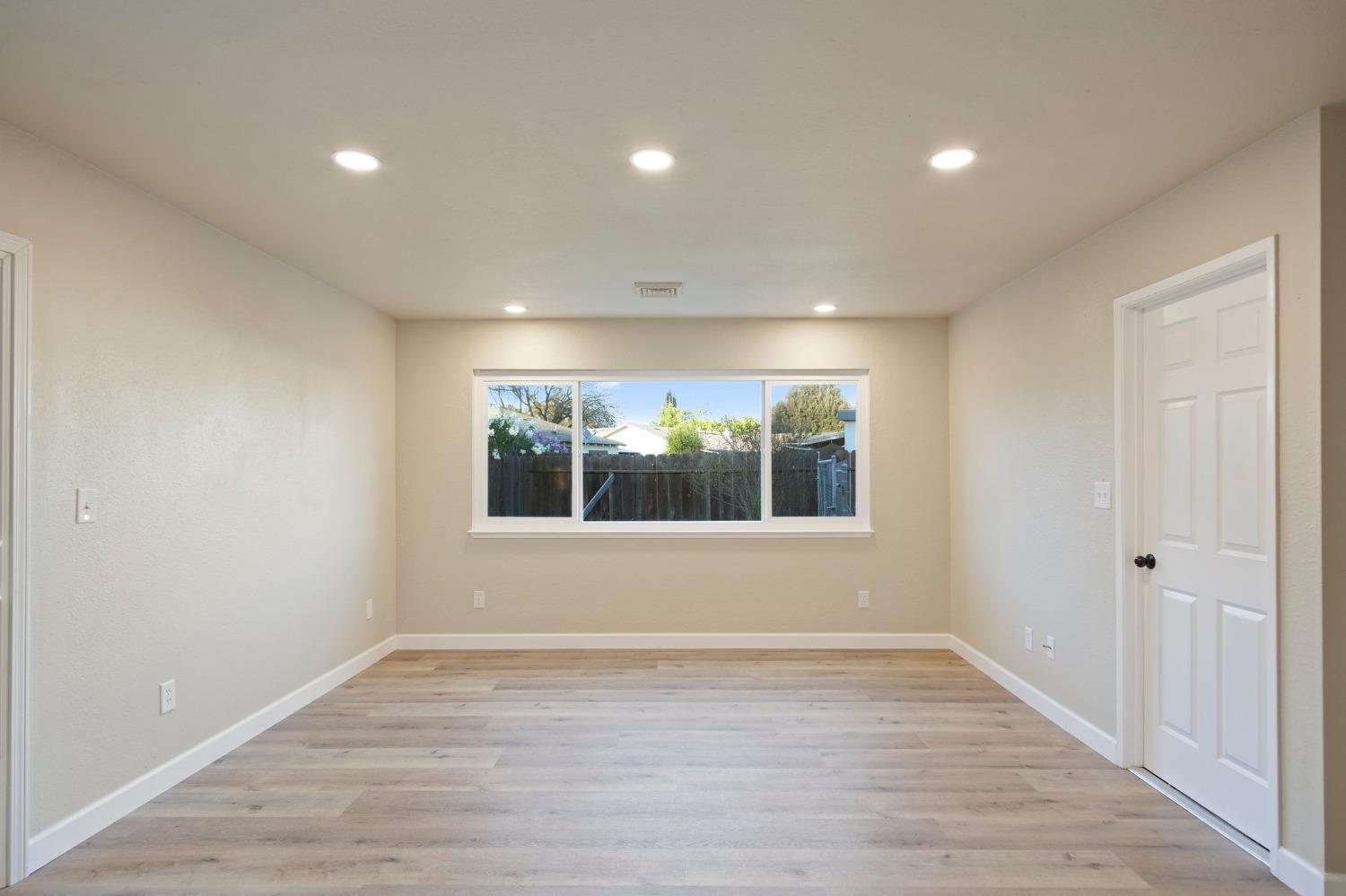 Detail Gallery Image 7 of 22 For 1505 Colima Ave, Modesto,  CA 95355 - 3 Beds | 2 Baths