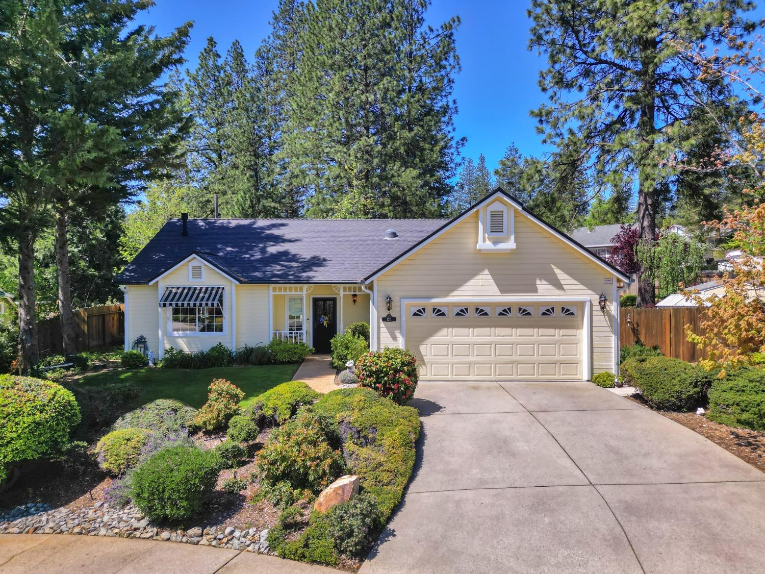 Detail Gallery Image 1 of 88 For 127 Peabody Ct, Grass Valley,  CA 95945 - 2 Beds | 2 Baths