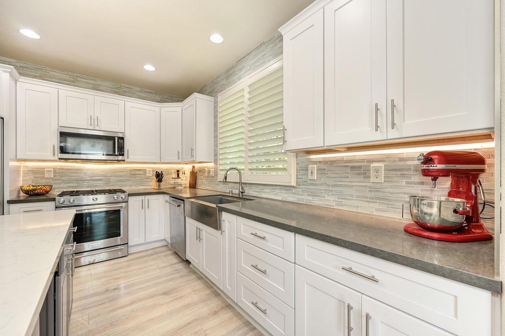 Detail Gallery Image 32 of 59 For 2460 Watercourse Way, Sacramento,  CA 95833 - 3 Beds | 2/1 Baths