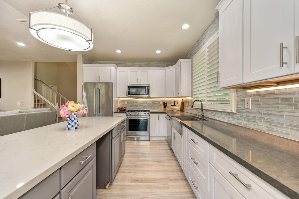 Detail Gallery Image 31 of 59 For 2460 Watercourse Way, Sacramento,  CA 95833 - 3 Beds | 2/1 Baths