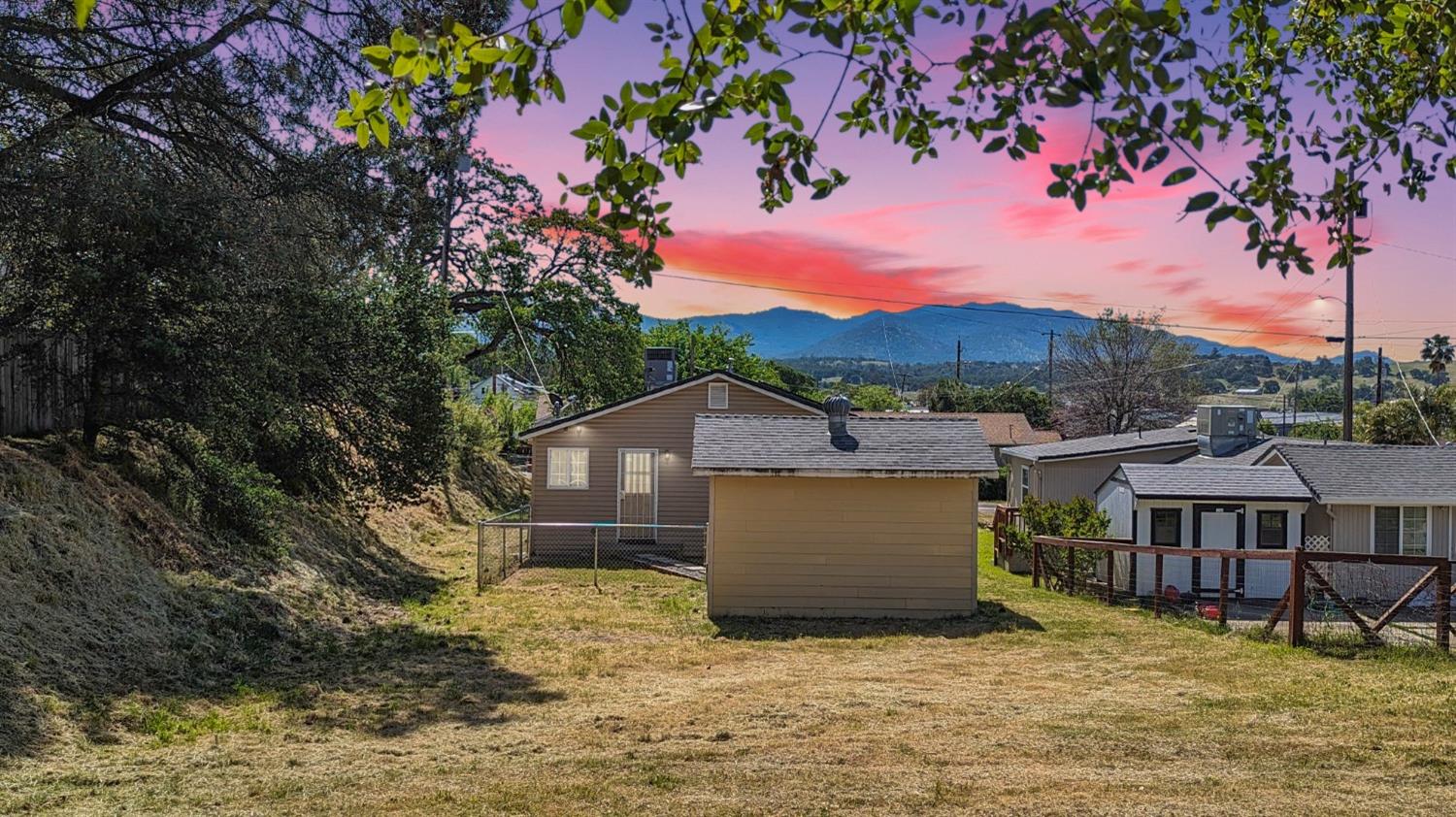 Detail Gallery Image 4 of 51 For 193 Sequoia Ave, Valley Springs,  CA 95252 - 2 Beds | 1 Baths