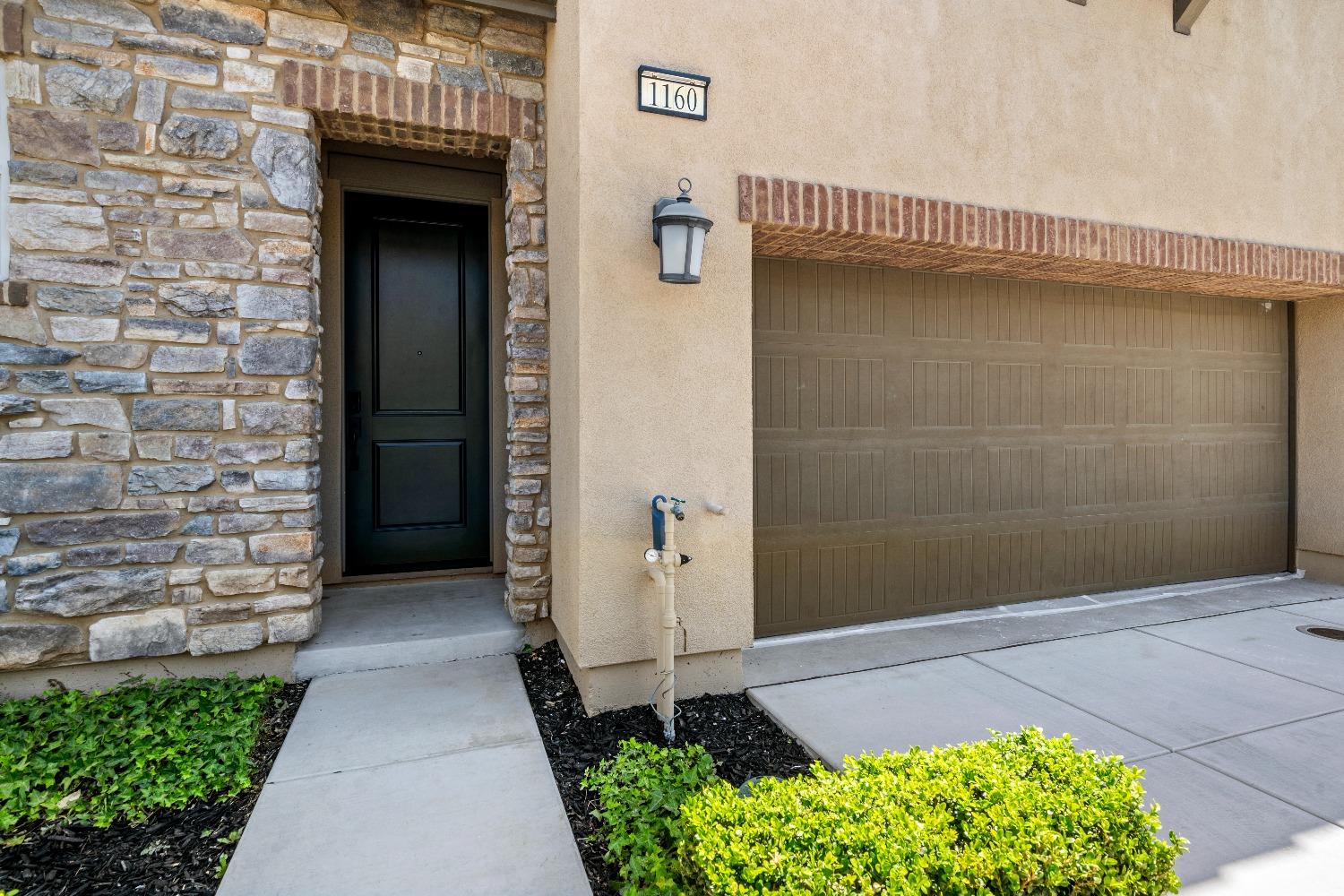 Detail Gallery Image 8 of 57 For 1160 S Snapdragon Way, Tracy,  CA 95391 - 3 Beds | 3/1 Baths