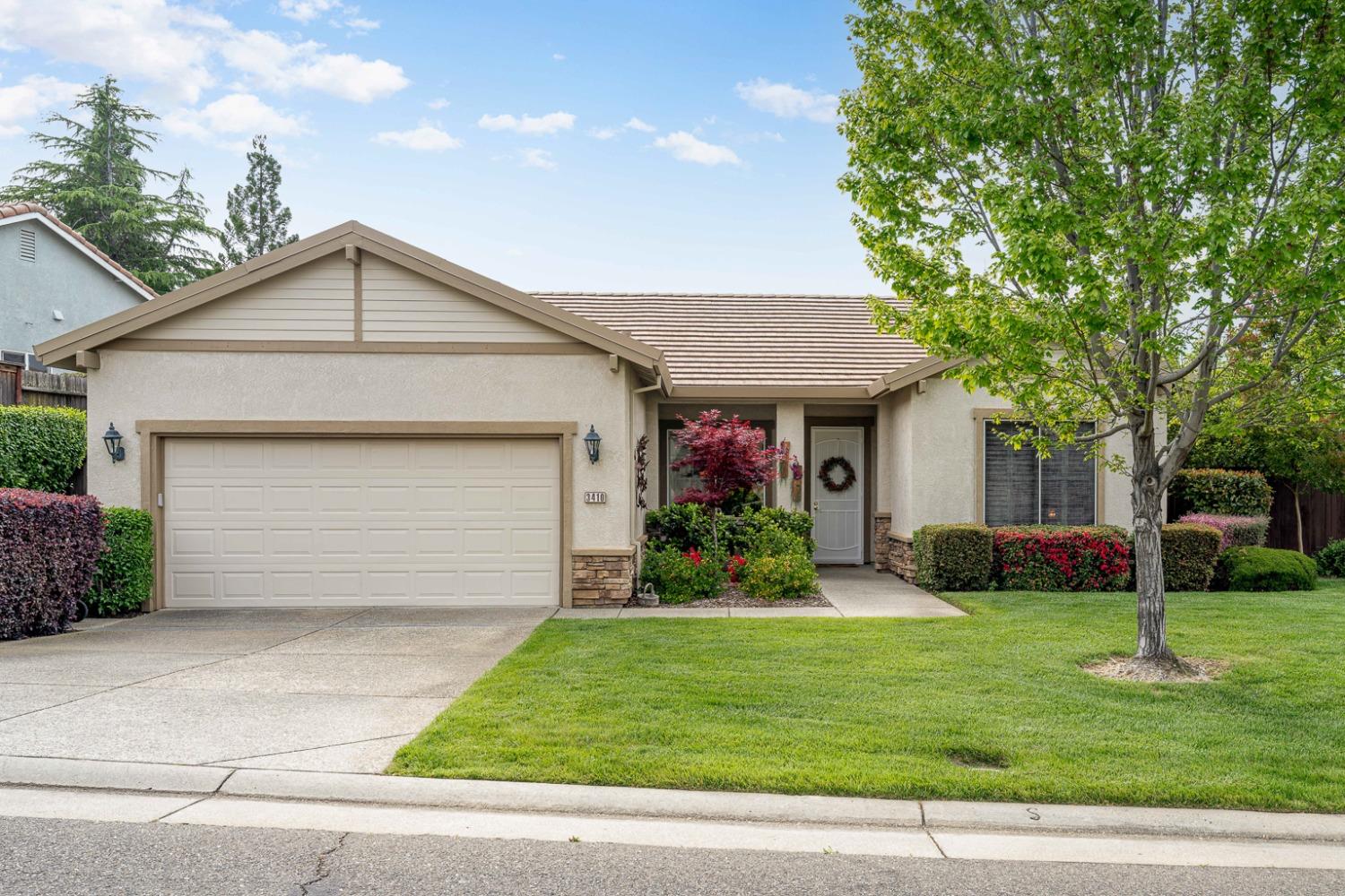 Detail Gallery Image 1 of 35 For 3410 Vincent Ct, Rocklin,  CA 95765 - 2 Beds | 2 Baths
