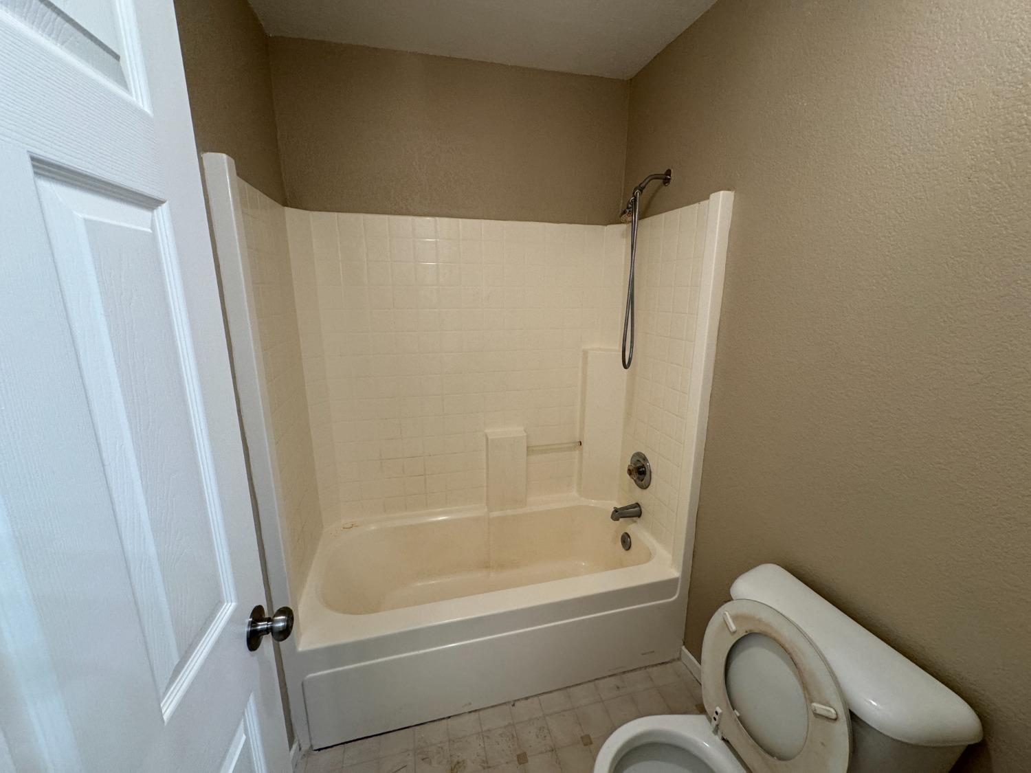 Detail Gallery Image 17 of 18 For 4225 Antique Pl, Stockton,  CA 95219 - 4 Beds | 2/1 Baths