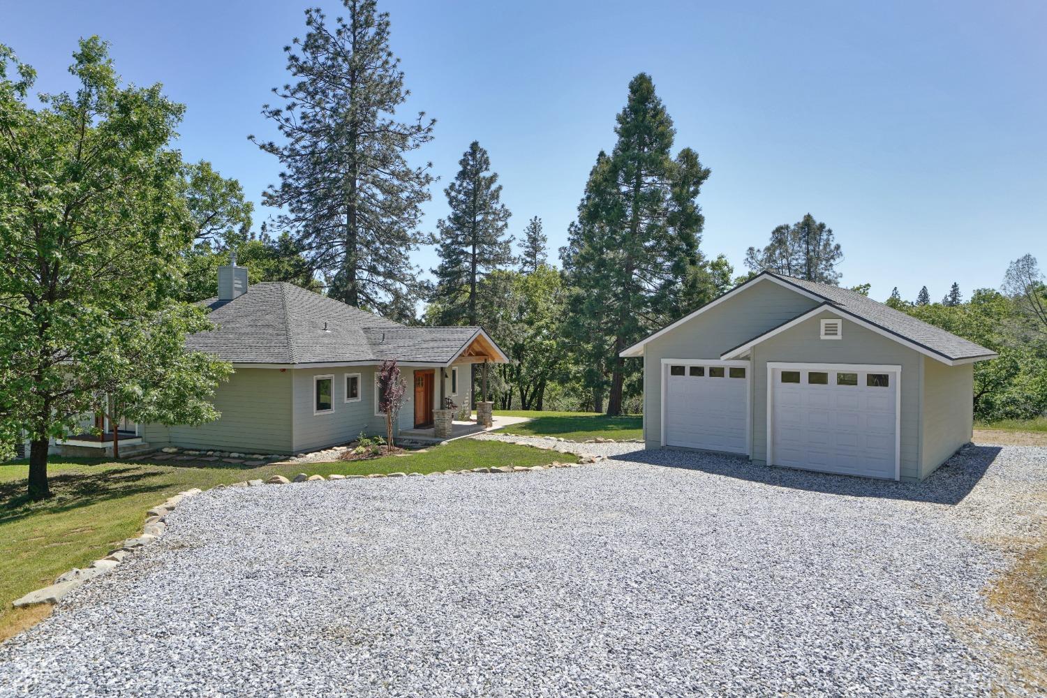 Detail Gallery Image 1 of 63 For 4342 Savage Rd, Placerville,  CA 95667 - 2 Beds | 2 Baths