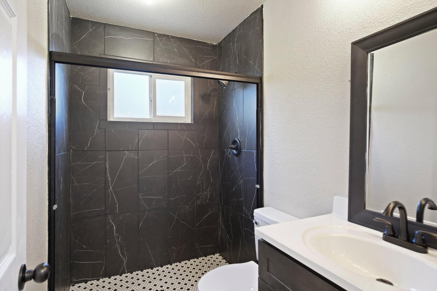 Detail Gallery Image 12 of 22 For 1505 Colima Ave, Modesto,  CA 95355 - 3 Beds | 2 Baths