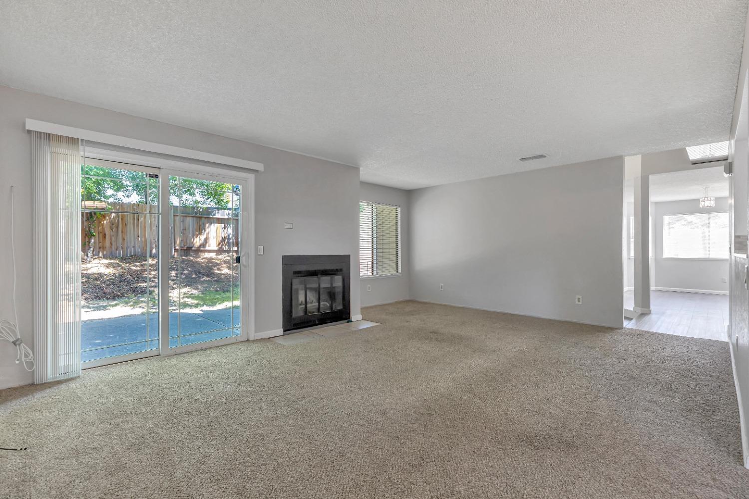 Detail Gallery Image 22 of 62 For 6613 Flaming Arrow Dr, Citrus Heights,  CA 95621 - 4 Beds | 2/1 Baths