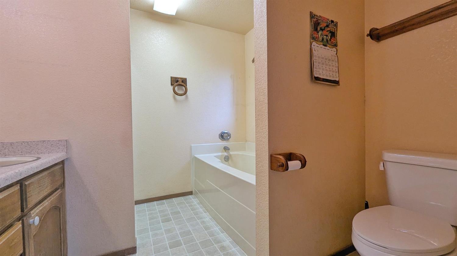 Detail Gallery Image 36 of 88 For 8209 Mountain Meadow Dr, Mountain Ranch,  CA 95246 - 3 Beds | 2/1 Baths