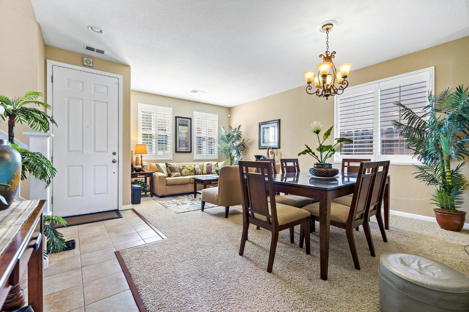 Detail Gallery Image 5 of 43 For 5911 Dresden Way, Stockton,  CA 95212 - 3 Beds | 2/1 Baths