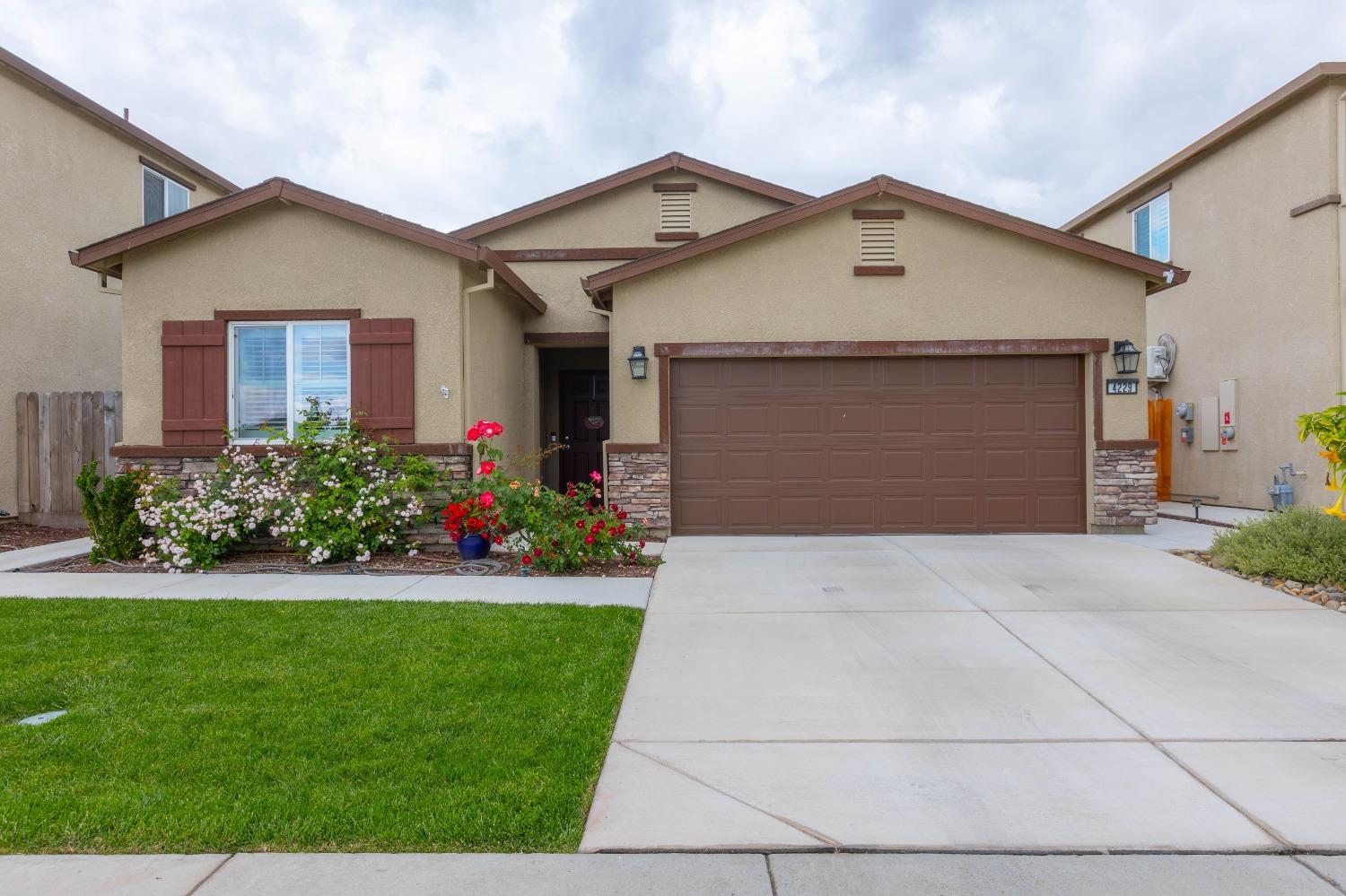 Detail Gallery Image 2 of 30 For 4229 Lasalle Drive, Merced,  CA 95348 - 4 Beds | 2 Baths