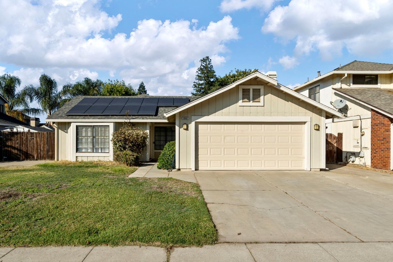 Photo of 1067 Winters Dr in Manteca, CA