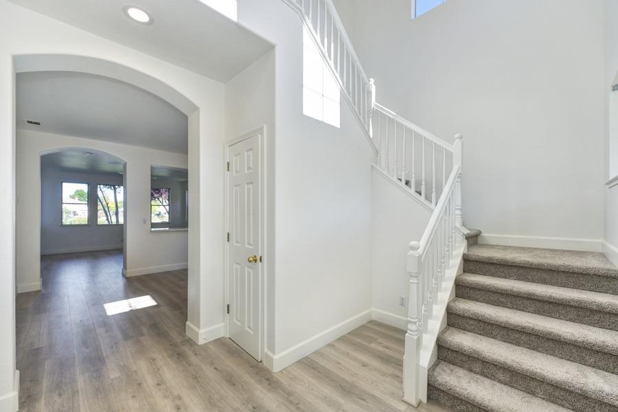 Detail Gallery Image 8 of 38 For 23 Windcatcher Ct, Sacramento,  CA 95834 - 4 Beds | 2/1 Baths