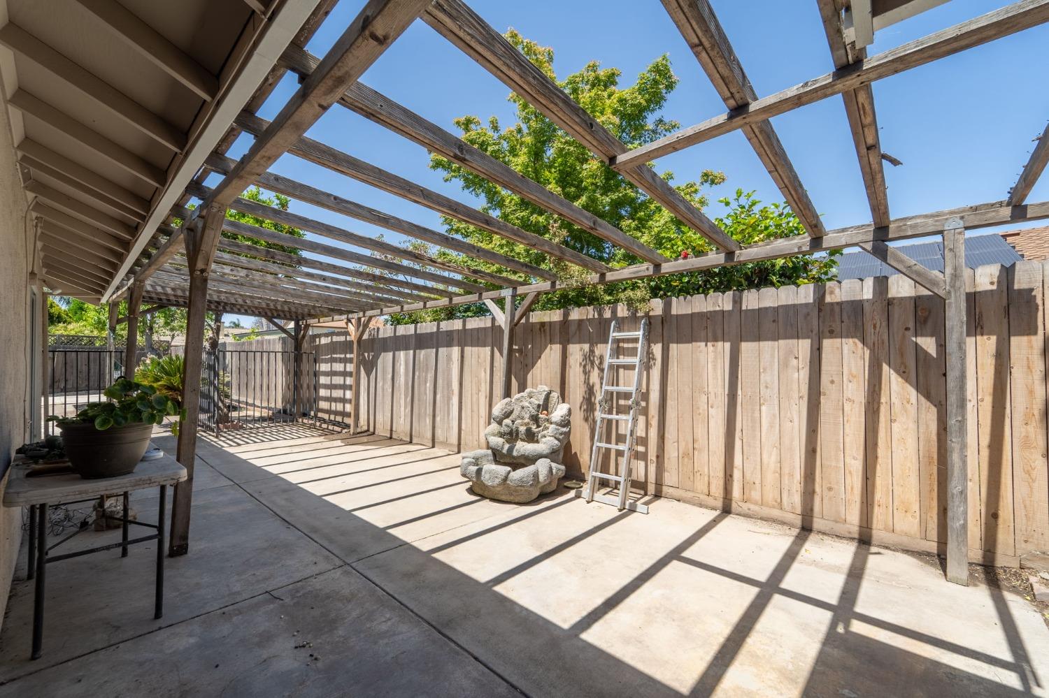 Detail Gallery Image 35 of 39 For 1595 Nicklaus Way, Manteca,  CA 95337 - 3 Beds | 2 Baths