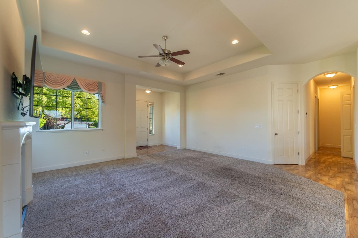 Detail Gallery Image 11 of 38 For 267 Greenstone Way, Ripon,  CA 95366 - 4 Beds | 2 Baths