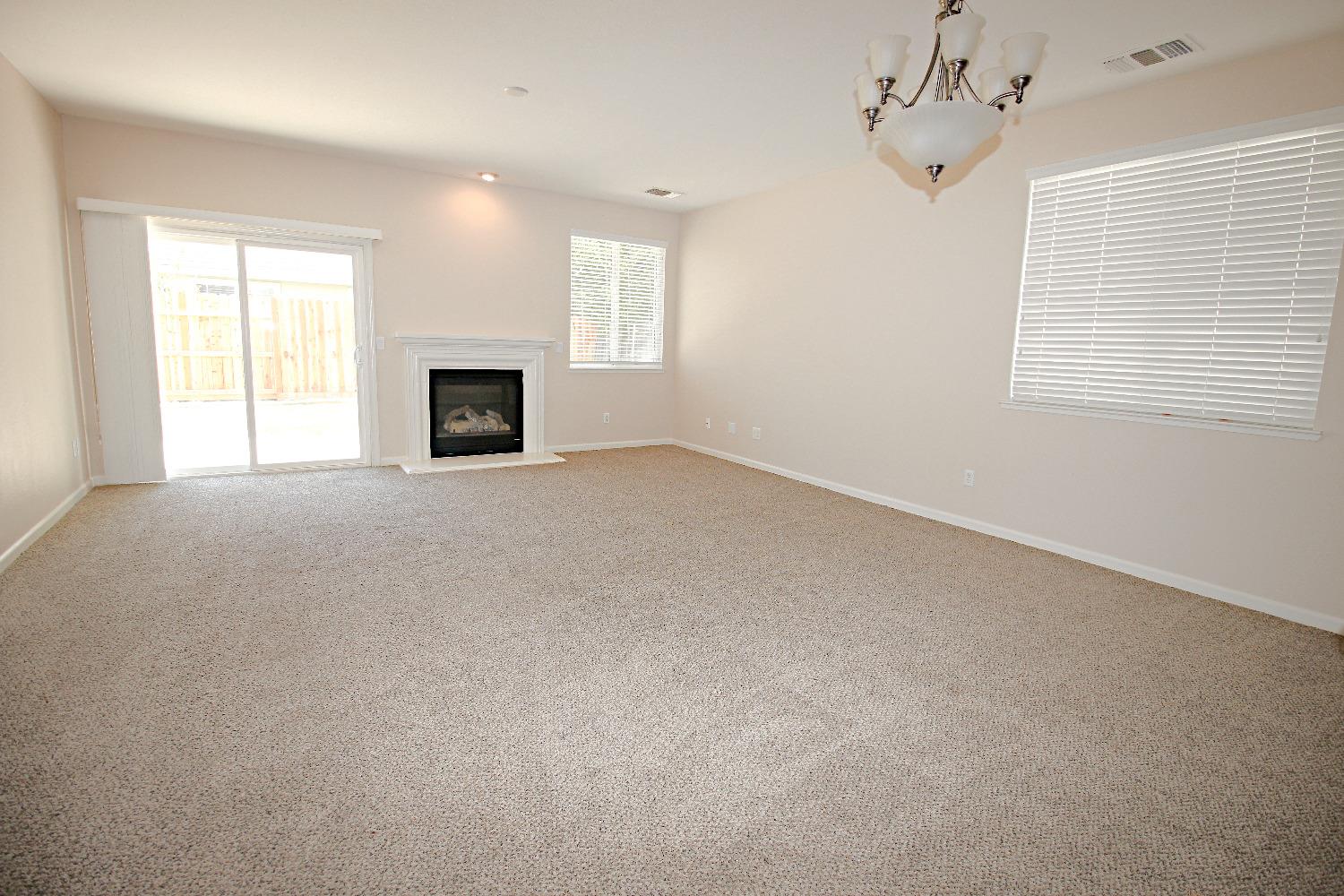 Detail Gallery Image 5 of 19 For 1935 W Indiana St, Gridley,  CA 95948 - 3 Beds | 2 Baths
