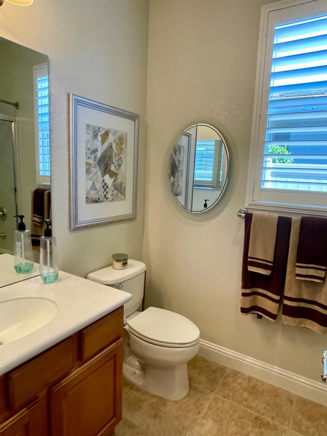 Detail Gallery Image 17 of 80 For 2337 Shadow Berry Dr, Manteca,  CA 95336 - 2 Beds | 2 Baths