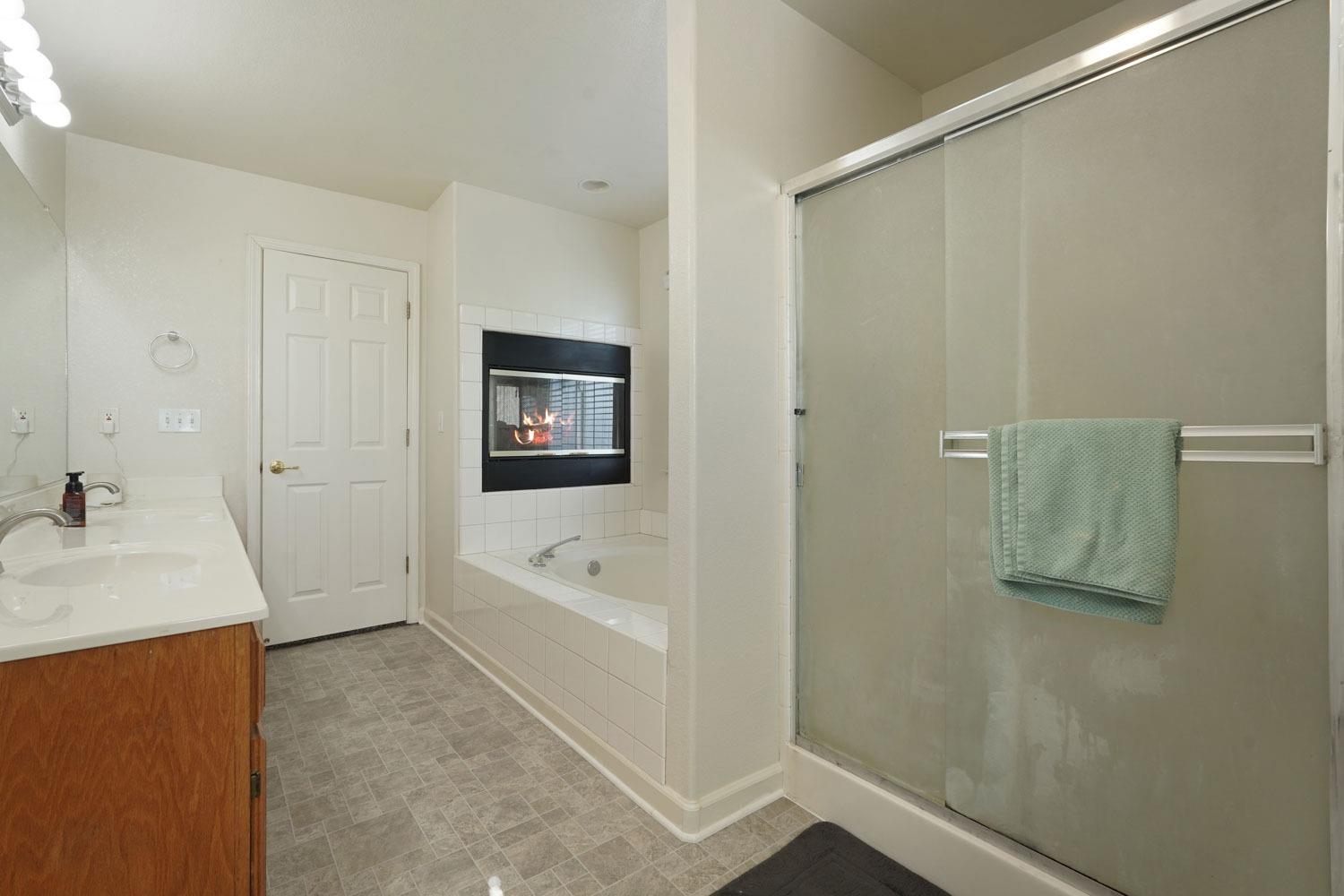 Detail Gallery Image 37 of 47 For 2512 Yosemite Ave, Escalon,  CA 95320 - 4 Beds | 2/1 Baths